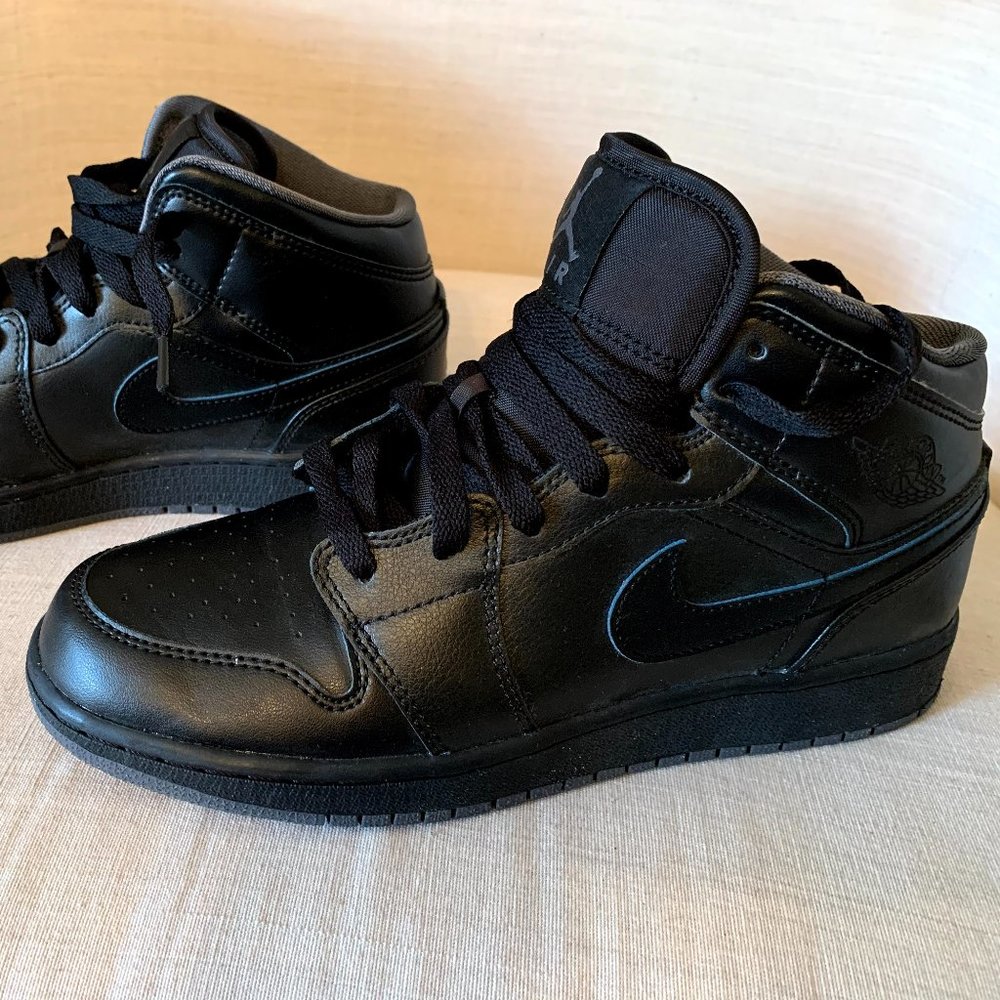 NIKE Air Jordan 1 Boys Basketball Shoes Sz 6